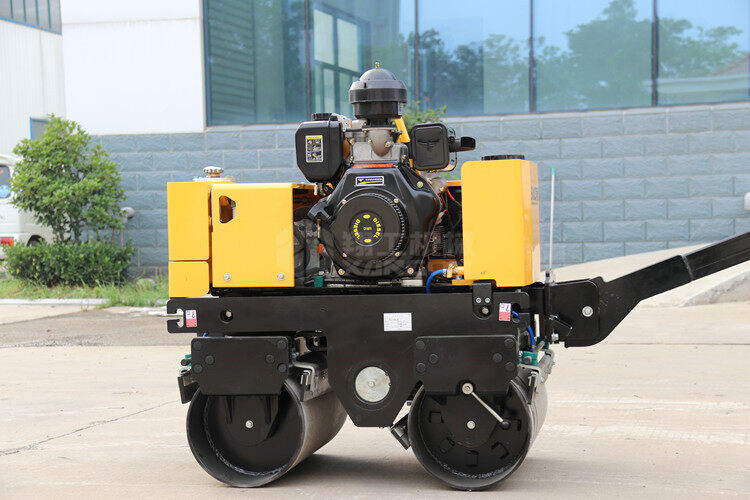 多雨時(shí)節(jié)，手扶壓路機(jī)漆面的維護(hù)保養(yǎng)可得做到位