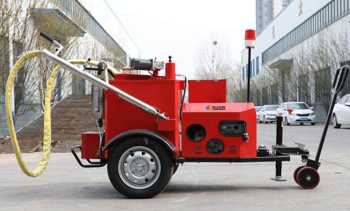 瀝青灌縫機(jī)磨合期，操作對(duì)了嗎