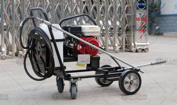 瀝青灑布機的主要組成結(jié)構(gòu) 瀝青灑布機的主要組成結(jié)構(gòu)