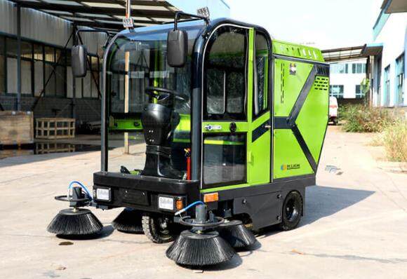 電動(dòng)掃地車挑花眼了？看這里